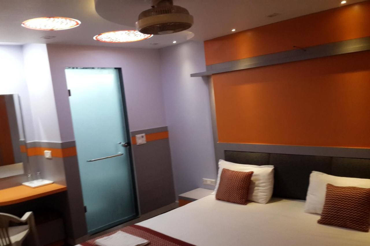 OYO 86669 Arnav Residency Hotell New Delhi Exteriör bild